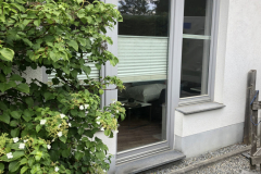 Vorhandenes Bockelementfenster demontiert Bruestung links und rechts entfernt